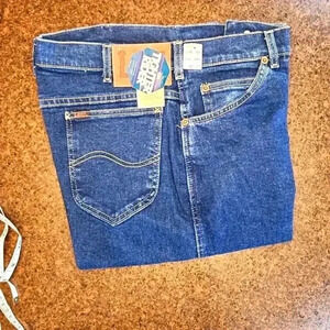 Made in the USA 1985 NWT Lee tighter rider jeans. 34x34